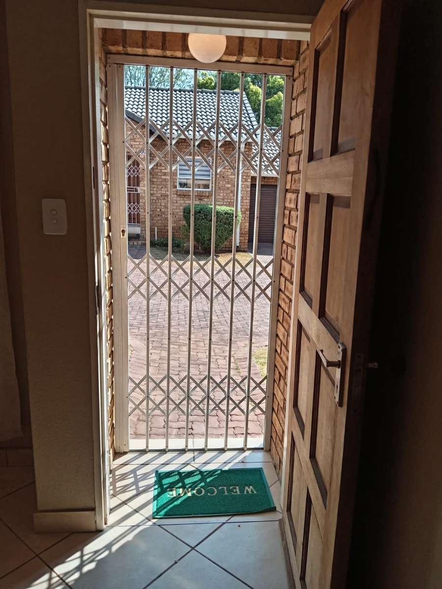 2 Bedroom Property for Sale in Princess A H Gauteng
