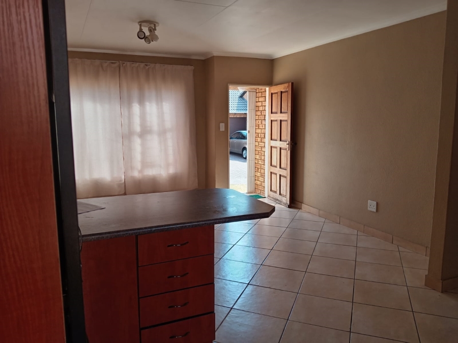 2 Bedroom Property for Sale in Princess A H Gauteng
