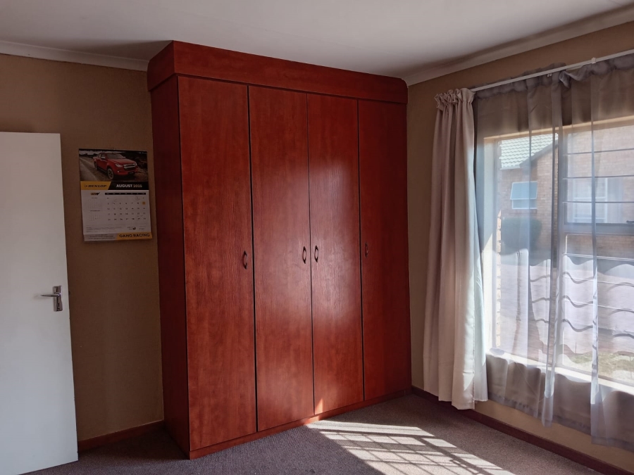 2 Bedroom Property for Sale in Princess A H Gauteng