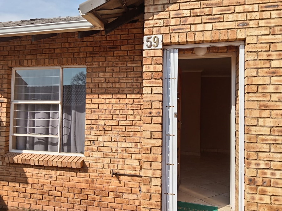 2 Bedroom Property for Sale in Princess A H Gauteng