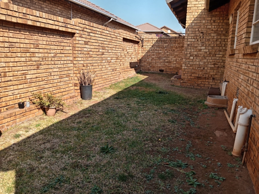 2 Bedroom Property for Sale in Princess A H Gauteng