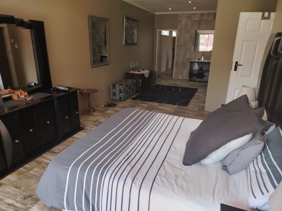 3 Bedroom Property for Sale in Dersley Gauteng