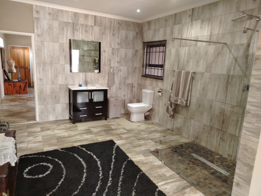 3 Bedroom Property for Sale in Dersley Gauteng