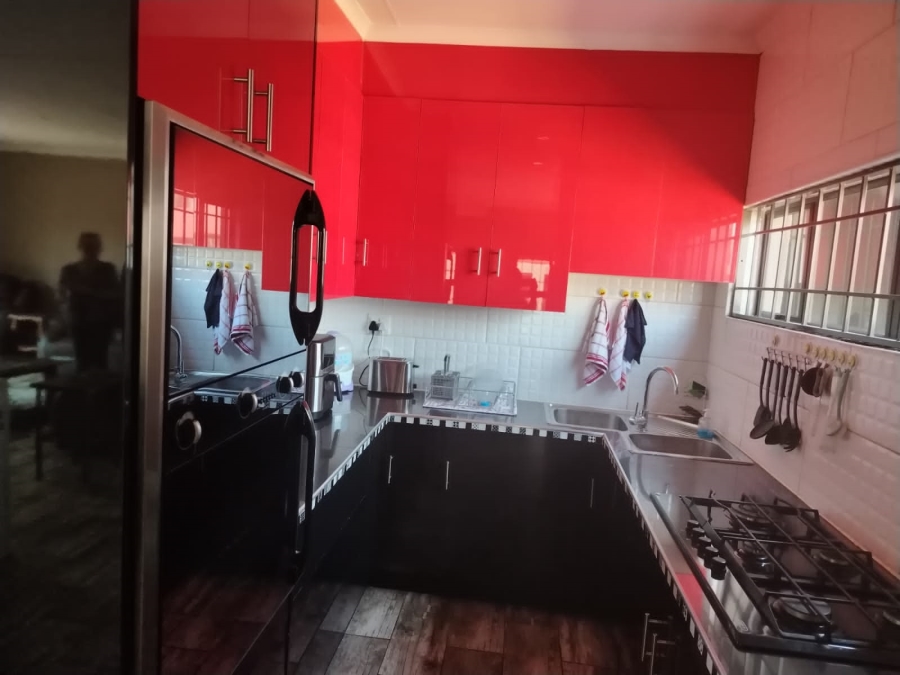 3 Bedroom Property for Sale in Dersley Gauteng