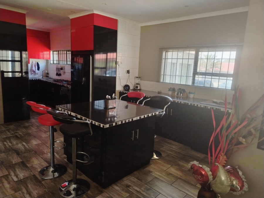 3 Bedroom Property for Sale in Dersley Gauteng