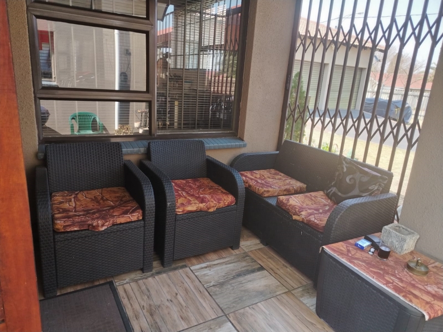 3 Bedroom Property for Sale in Dersley Gauteng