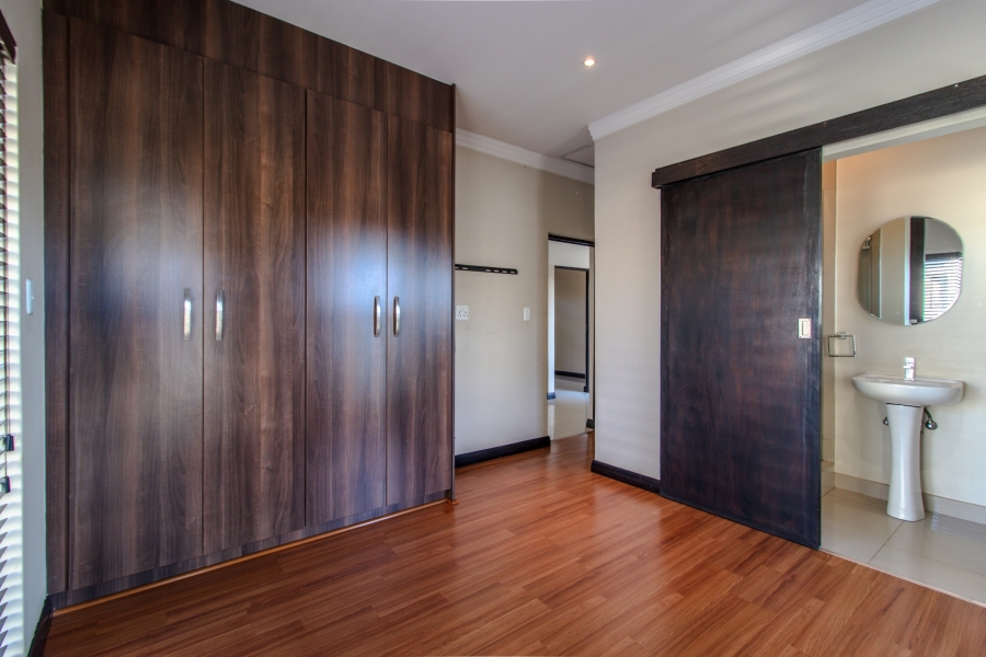 4 Bedroom Property for Sale in Aspen Hills Gauteng
