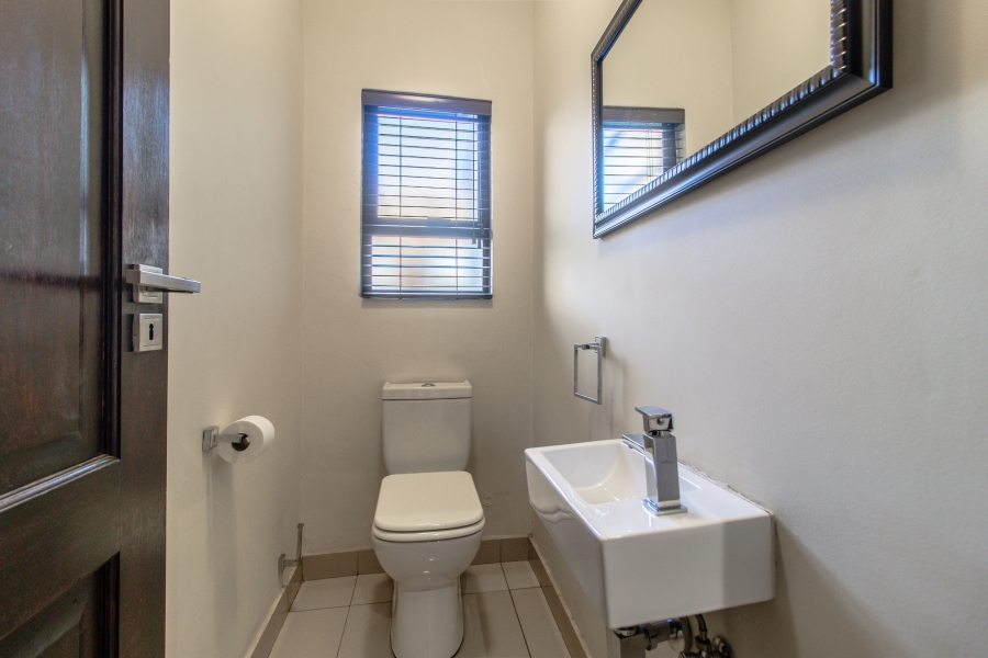 4 Bedroom Property for Sale in Aspen Hills Gauteng