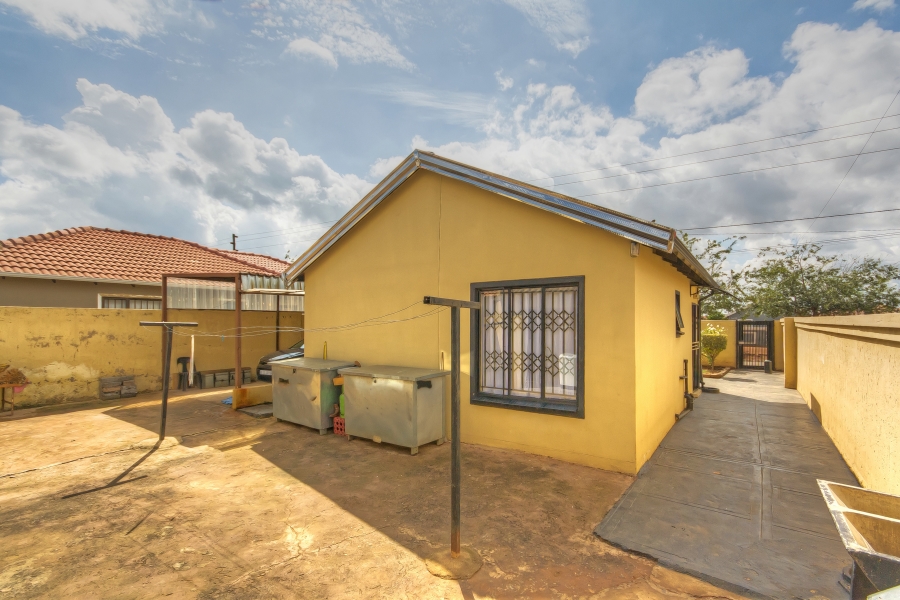 3 Bedroom Property for Sale in Protea Glen Gauteng