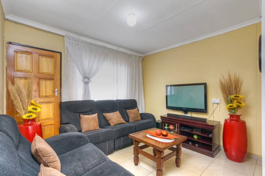 3 Bedroom Property for Sale in Protea Glen Gauteng
