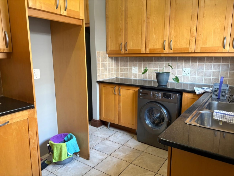 To Let 3 Bedroom Property for Rent in Six Fountains Residential Estate Gauteng