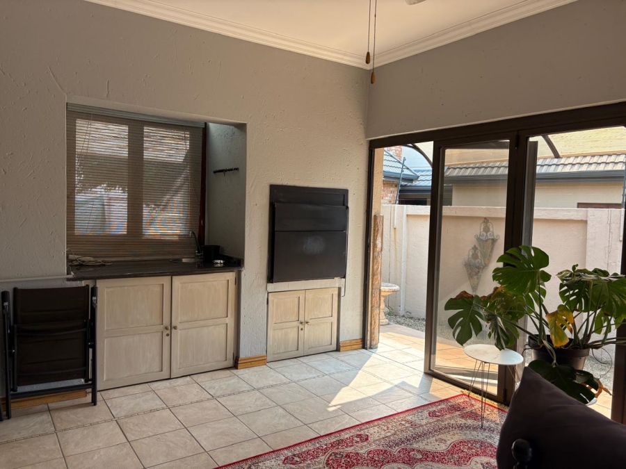To Let 3 Bedroom Property for Rent in Six Fountains Residential Estate Gauteng