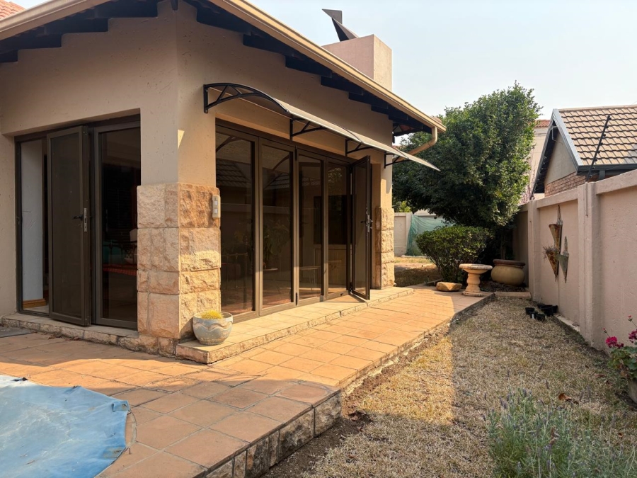 To Let 3 Bedroom Property for Rent in Six Fountains Residential Estate Gauteng