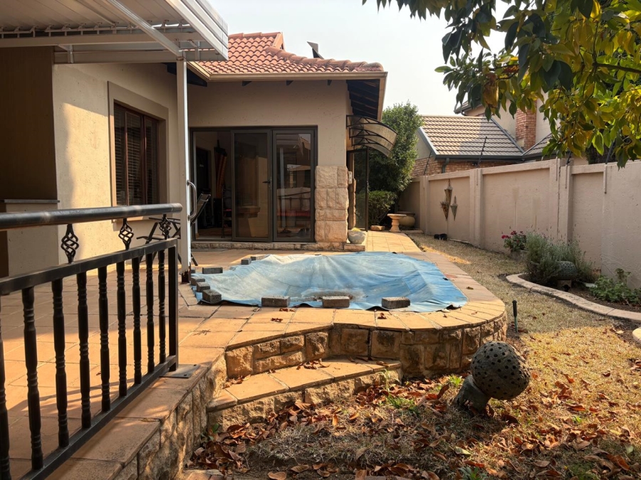 To Let 3 Bedroom Property for Rent in Six Fountains Residential Estate Gauteng