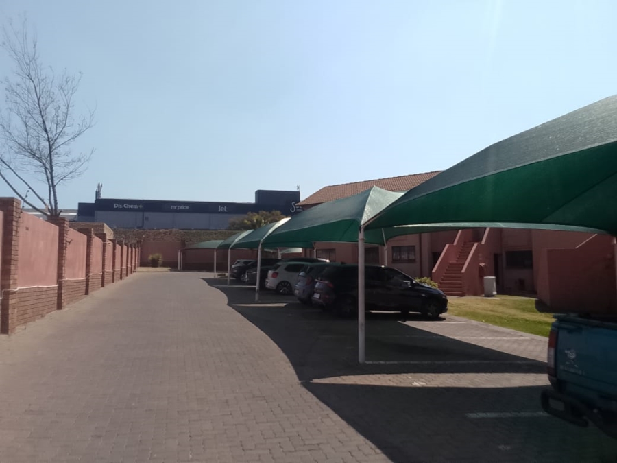 To Let 2 Bedroom Property for Rent in Mondeor Gauteng