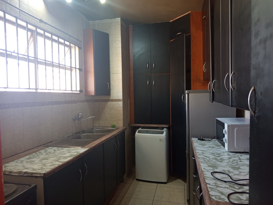 4 Bedroom Property for Sale in Braamfontein Gauteng