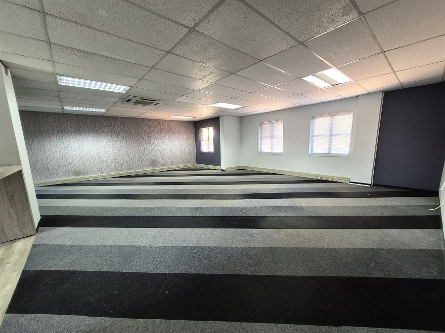 To Let commercial Property for Rent in Hyde Park Gauteng