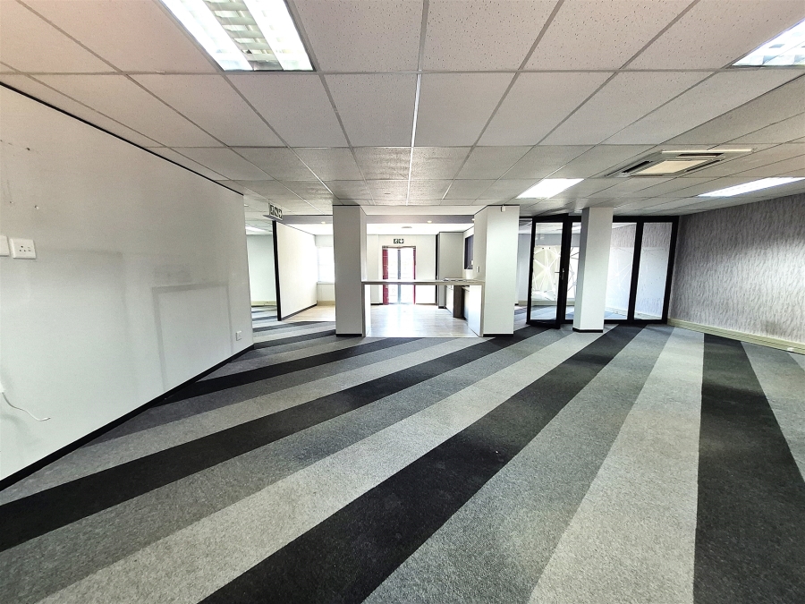 To Let commercial Property for Rent in Hyde Park Gauteng