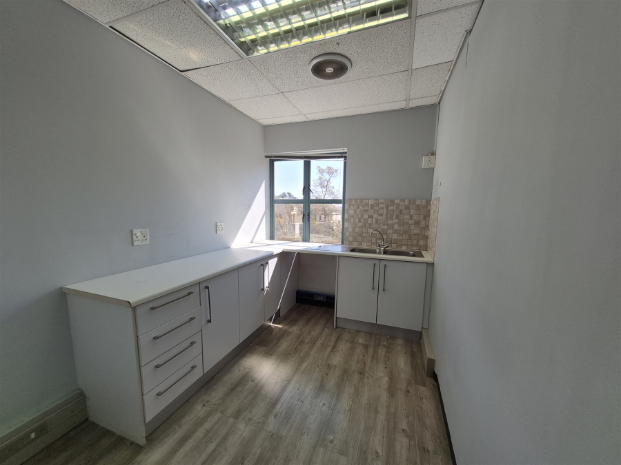 To Let commercial Property for Rent in Hyde Park Gauteng