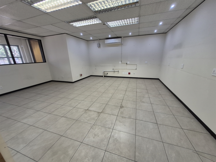 To Let commercial Property for Rent in Hyde Park Gauteng