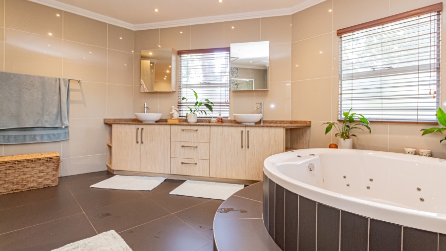 4 Bedroom Property for Sale in Boskruin Gauteng