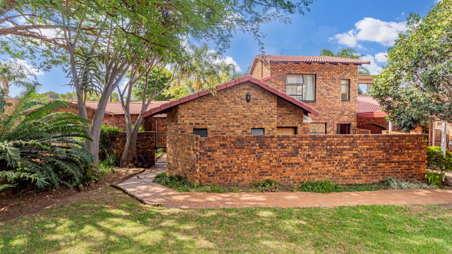 4 Bedroom Property for Sale in Boskruin Gauteng