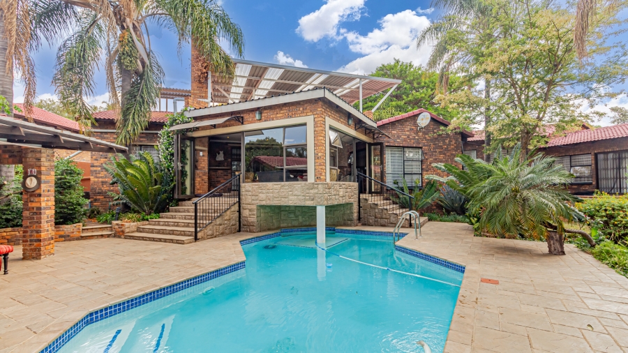 4 Bedroom Property for Sale in Boskruin Gauteng
