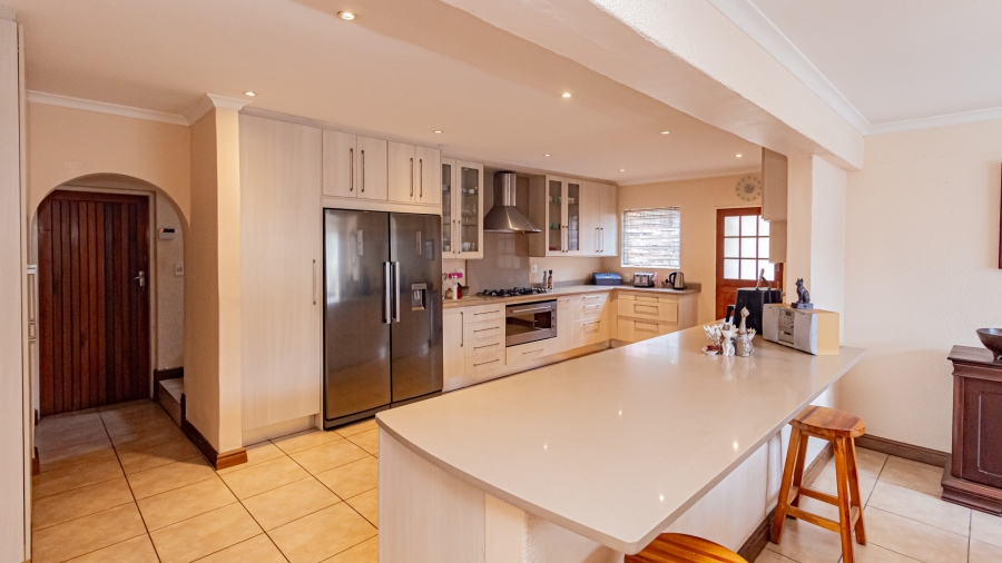 4 Bedroom Property for Sale in Boskruin Gauteng