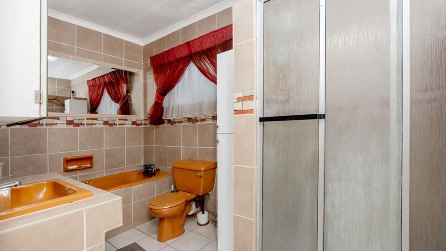 4 Bedroom Property for Sale in Freeway Park Gauteng