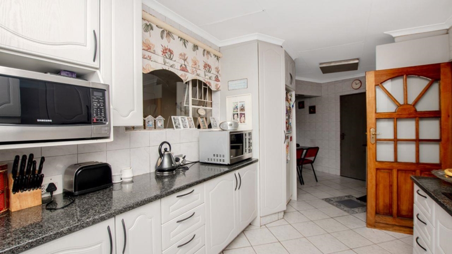 4 Bedroom Property for Sale in Freeway Park Gauteng