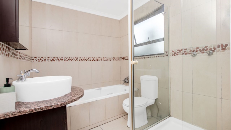 4 Bedroom Property for Sale in Freeway Park Gauteng