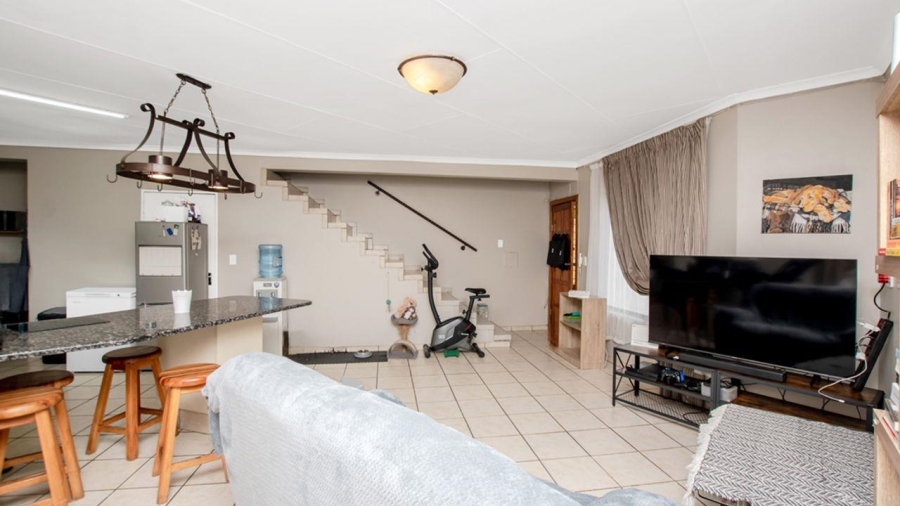 4 Bedroom Property for Sale in Freeway Park Gauteng