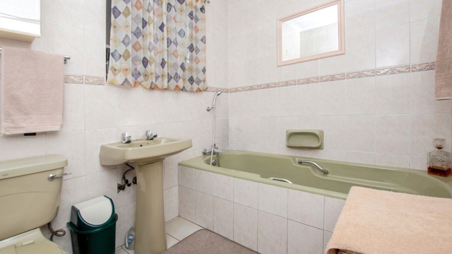 4 Bedroom Property for Sale in Freeway Park Gauteng