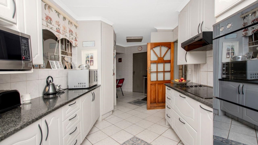 4 Bedroom Property for Sale in Freeway Park Gauteng