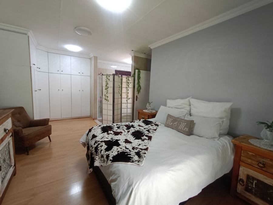 3 Bedroom Property for Sale in Vanderbijlpark SE 4 Gauteng