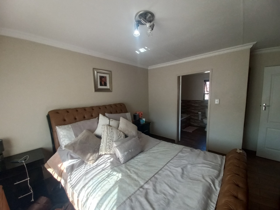 3 Bedroom Property for Sale in Vanderbijlpark Sw 2 Gauteng