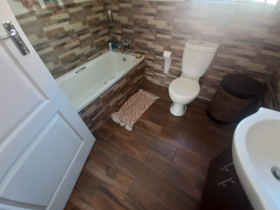 3 Bedroom Property for Sale in Vanderbijlpark Sw 2 Gauteng