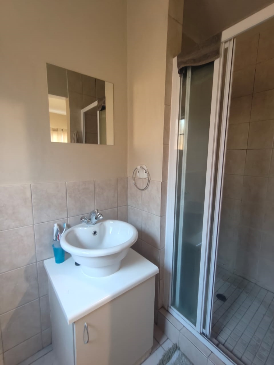 2 Bedroom Property for Sale in Vanderbijlpark SW 5 Gauteng