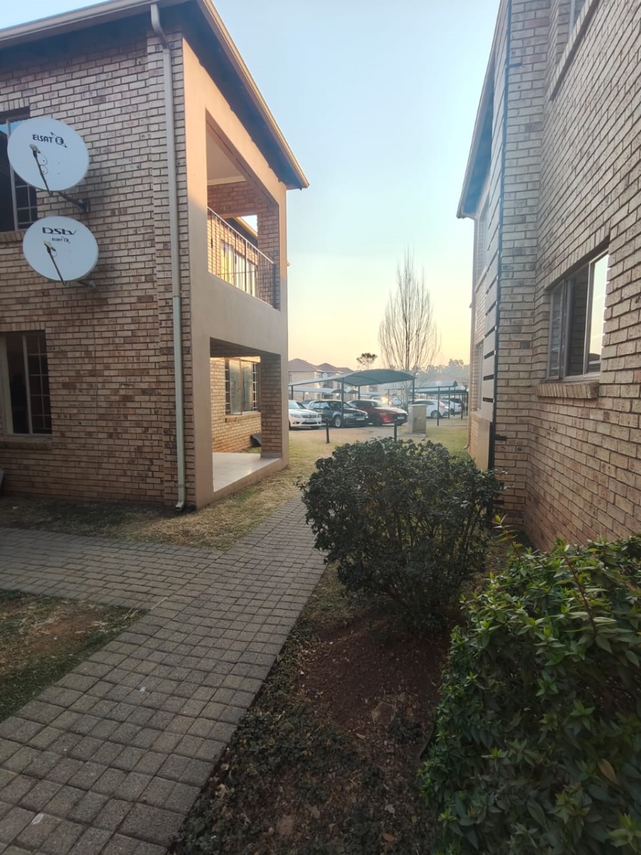 2 Bedroom Property for Sale in Vanderbijlpark SW 5 Gauteng