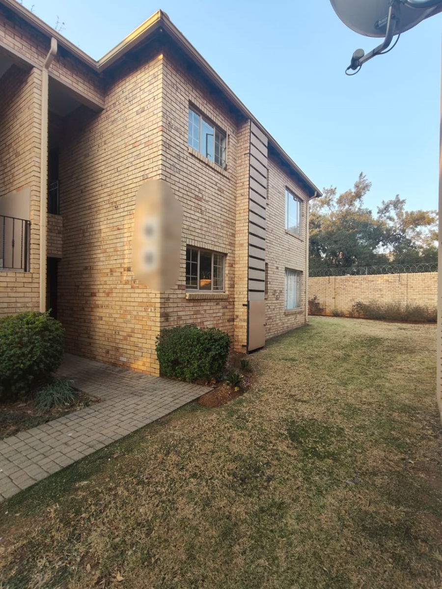 2 Bedroom Property for Sale in Vanderbijlpark SW 5 Gauteng