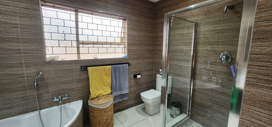 4 Bedroom Property for Sale in Vanderbijlpark SE 4 Gauteng