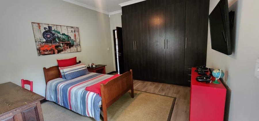3 Bedroom Property for Sale in Vanderbijlpark SW 5 Gauteng