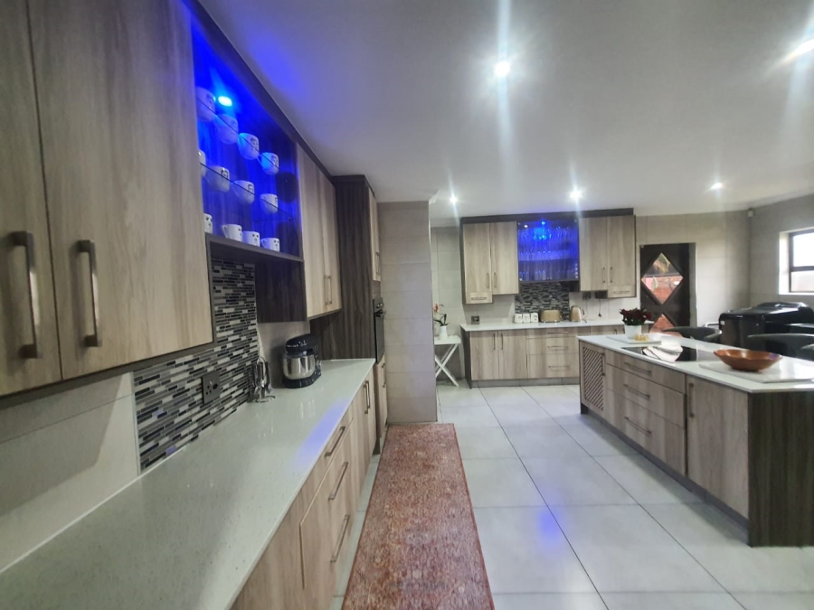 4 Bedroom Property for Sale in Vanderbijlpark SE 4 Gauteng