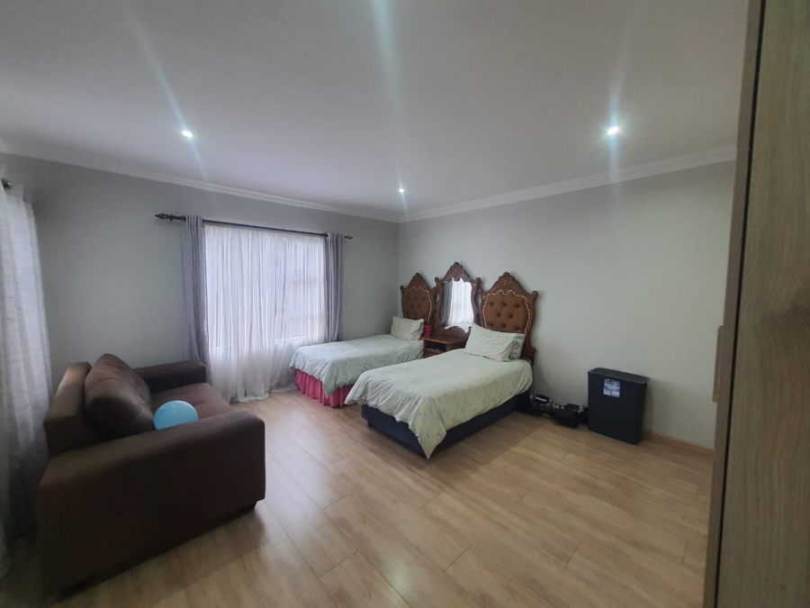4 Bedroom Property for Sale in Vanderbijlpark SE 4 Gauteng