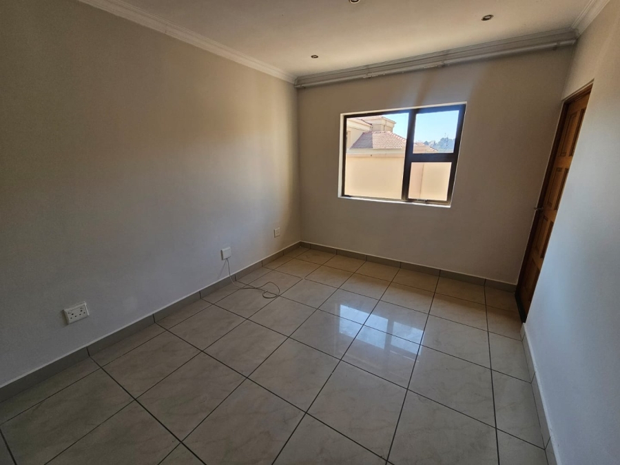 3 Bedroom Property for Sale in Vanderbijlpark SW 5 Gauteng