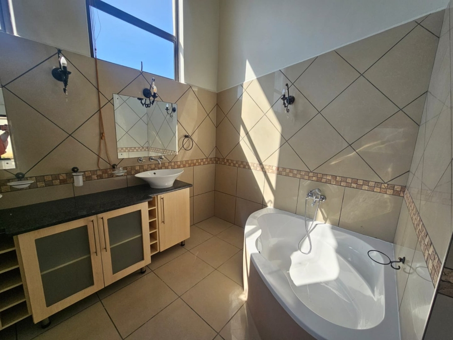 3 Bedroom Property for Sale in Vanderbijlpark SW 5 Gauteng