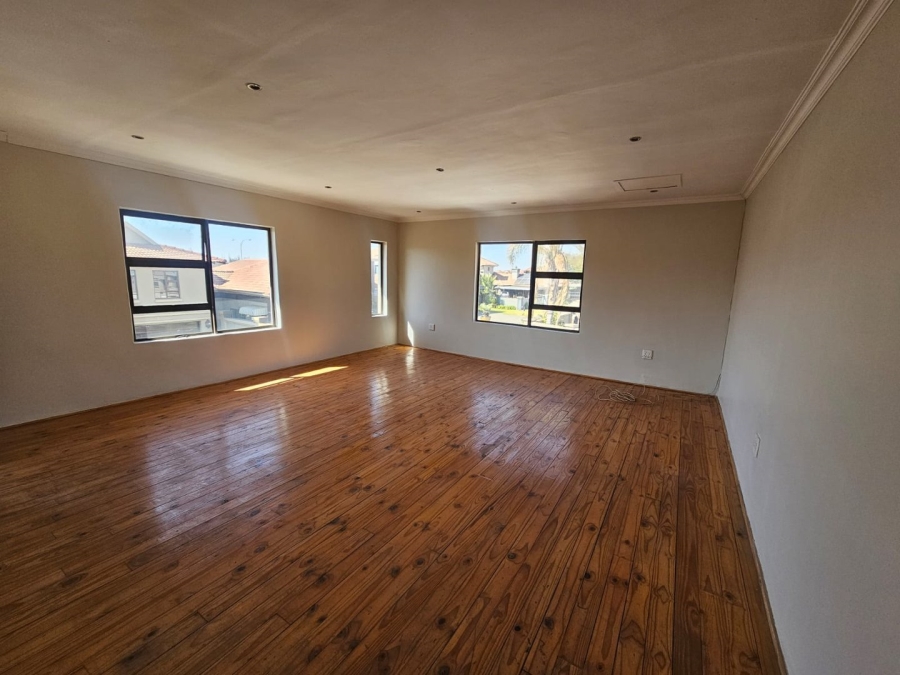 3 Bedroom Property for Sale in Vanderbijlpark SW 5 Gauteng