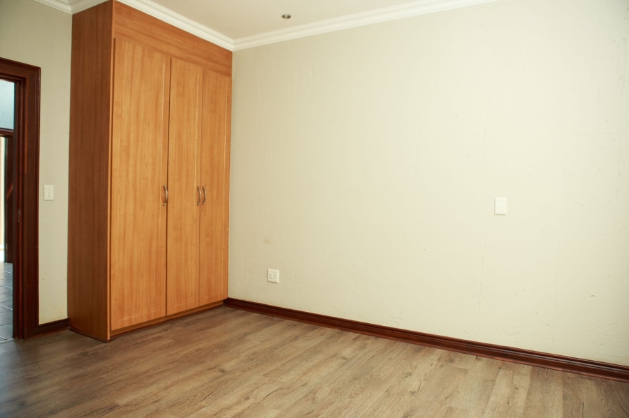 4 Bedroom Property for Sale in Vanderbijlpark SW 5 Gauteng