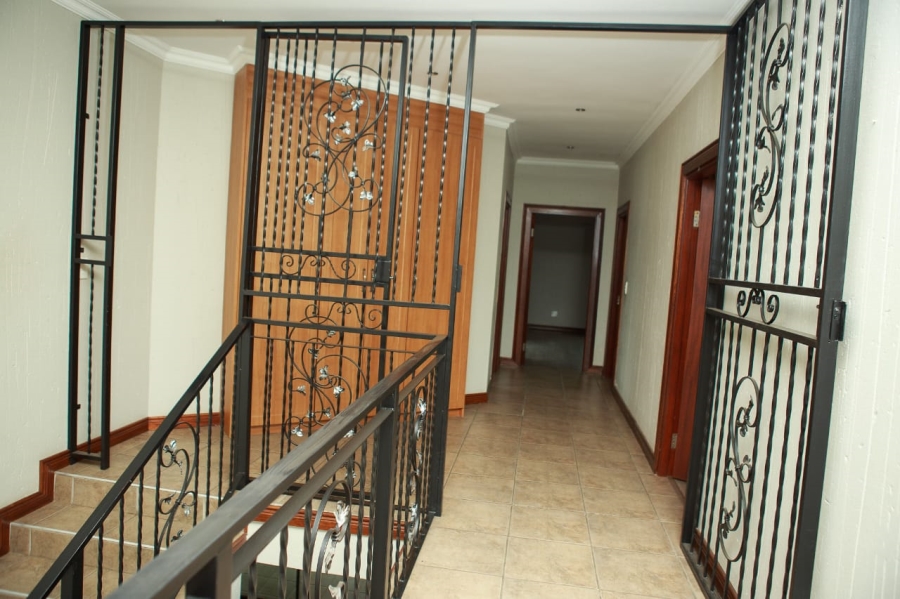 4 Bedroom Property for Sale in Vanderbijlpark SW 5 Gauteng