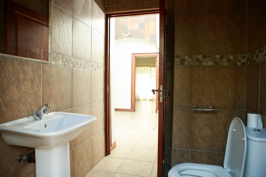 4 Bedroom Property for Sale in Vanderbijlpark SW 5 Gauteng